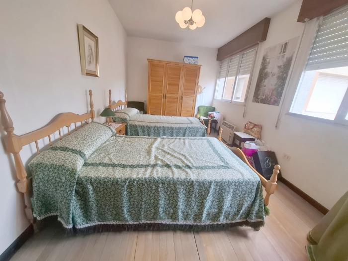 Se vende piso en la zona del Malecón, Ribeira 